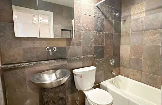 534 Massachusetts Ave.