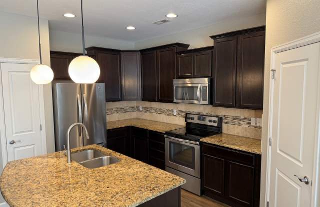 5520 West 72nd Place