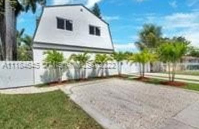 2805 NW 11th St - 2805 Northwest 11th Street, Miami, FL 33125