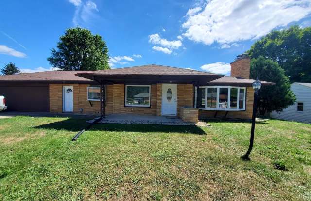 Single Family Home in Desirable Kentwood
