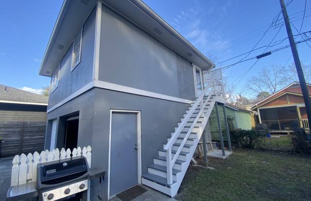 708 East 40th Street _ Garage Apartment - 708 East 40th Street, Savannah, GA 31401