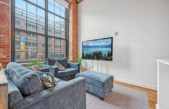 Riverwalk Apartments