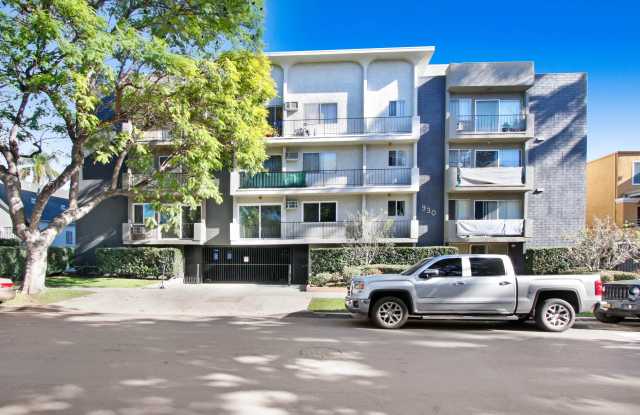 930 North Martel Apartments