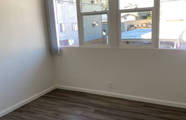 1014 West Huntington Drive