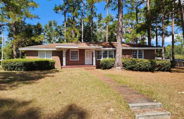 1001 Moss Street