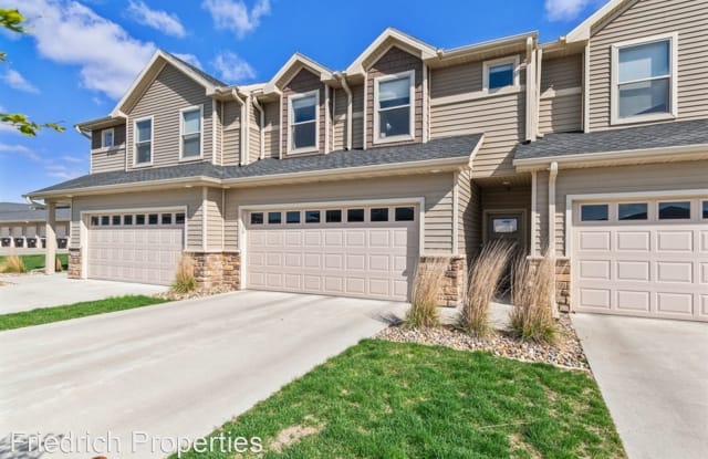 2707 Bobcat Dr. - 2707 Bobcat Drive, Ames, IA 50014