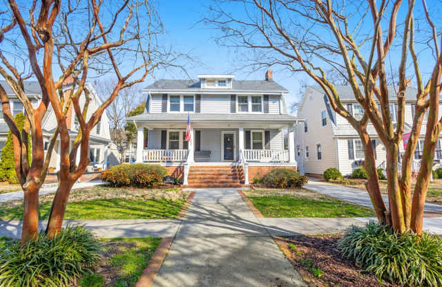 3 Bed 2.5 Bath Home for Rent in Norfolk!