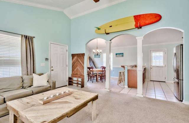 PRICE DROP!! Great 3-bedroom Florida cottage located in the heart of the Town of Santa Rosa