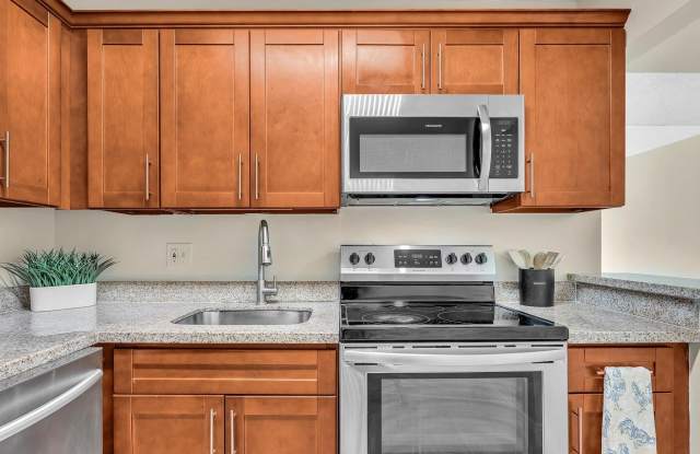 470 NW 20th Street