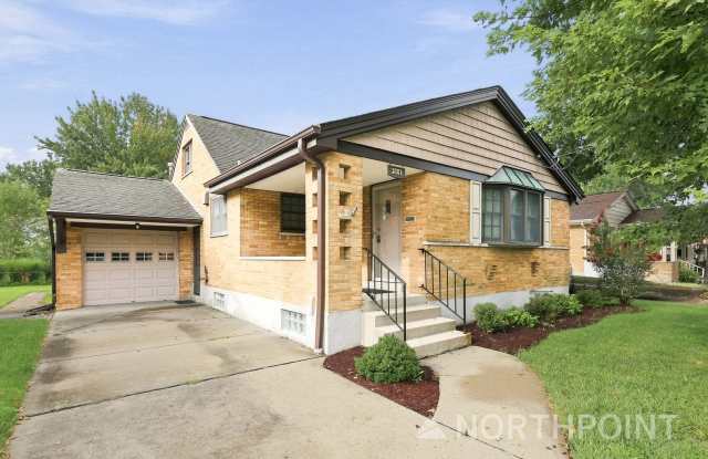 3-Bedroom, 2 Bath Single Family for Rent in Cincinnati, OH | Attached Garage & Nice Large yard