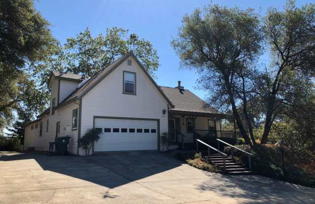 Large Home with RV access located in Auburn