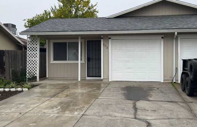 Photo of 5310-5312 Wallaby Way