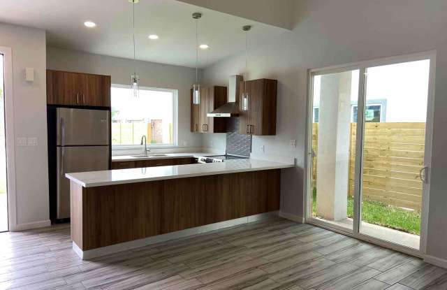 7700 Via Del Mar Cir