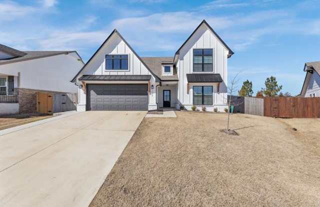 Stunning 4 Bed 3 Bath Broken Arrow Gem - 7104 South Kalanchoe Avenue, Broken Arrow, OK 74011