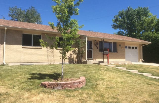 4502 E 16th St - 4502 East 16th Street, Cheyenne, WY 82001