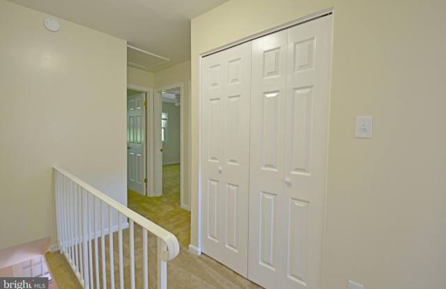 22426 GREENVIEW COURT