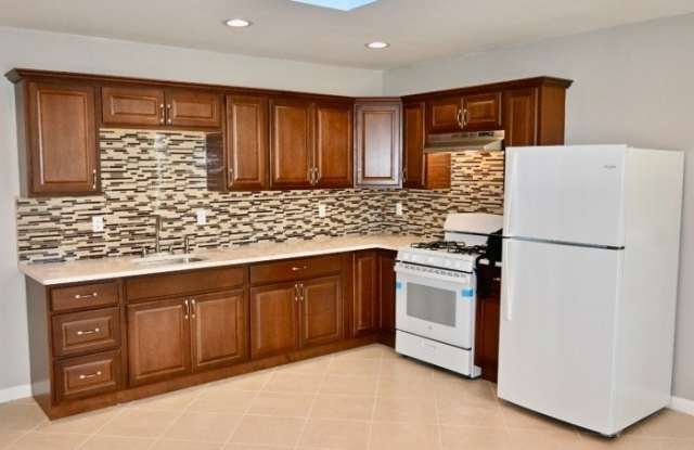 Photo of 61 Mountainview Blvd