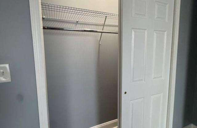 Photo of 6634 LEEDS Street unit: 2