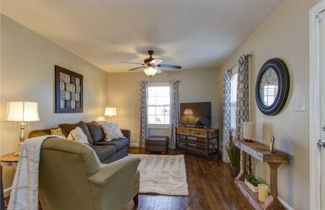 2713 Stratford Drive