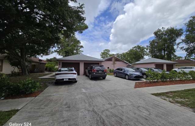 1187 Hyacinth Place