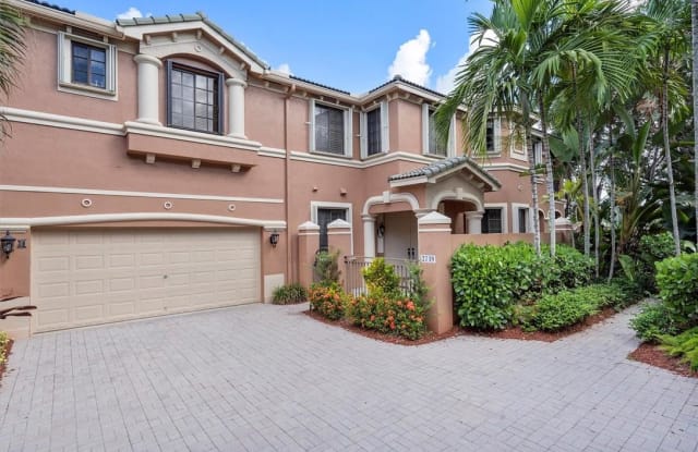 2739 Kinsington Cir - 2739 Kinsington Circle, Weston, FL 33332