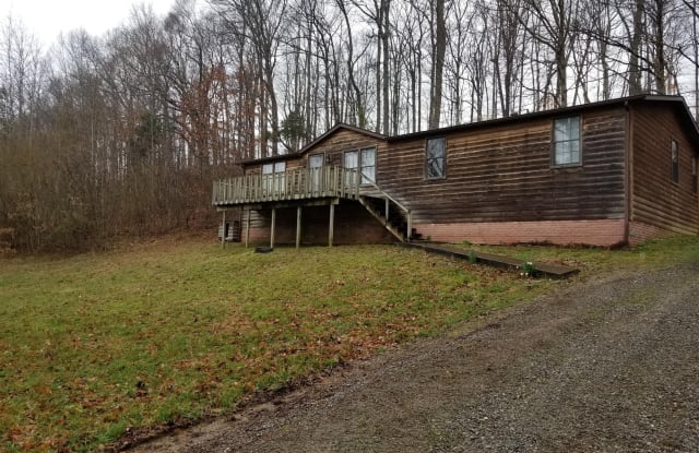 1540 Halliburton Rd - 1540 Halliburton Road, Dickson County, TN 37181