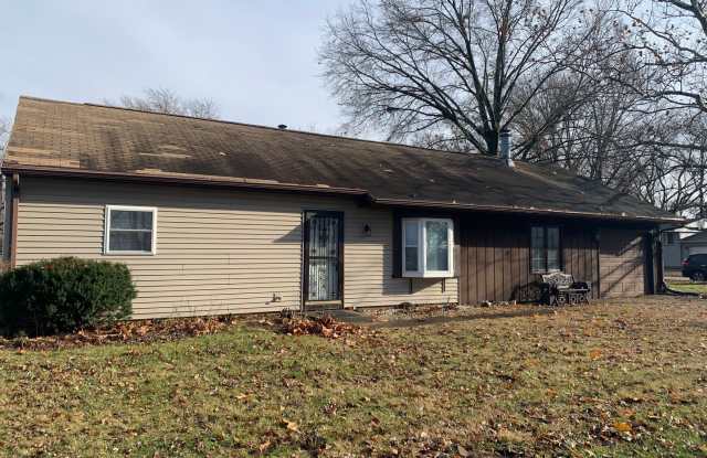 Charming 3-Bedroom Home with 1-Car Garage- Available Now!
