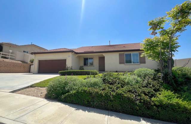 Photo of Singleton Heights 4 bedroom 3 1/2 bath Home