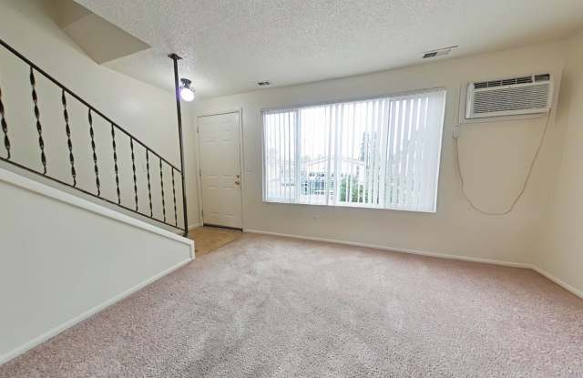 2 Bedroom Apartment ~ Albany ~ Small Pet Friendly