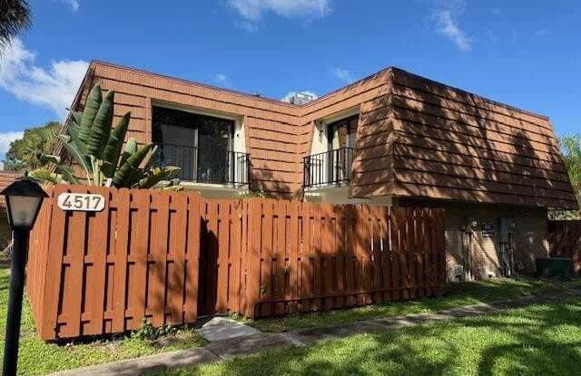 4517 Kaileen Circle NE