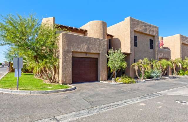 Luxury Townhome in Gated Community - Furnished Option Available