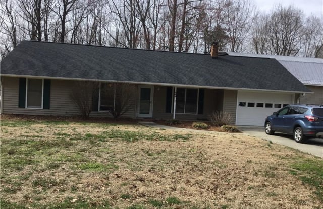 446 Hopkins Road - 446 Hopkins Road, Kernersville, NC 27284