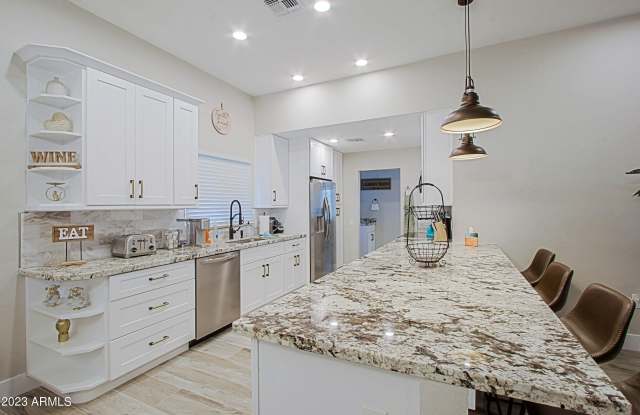 10901 W Sequioa Drive