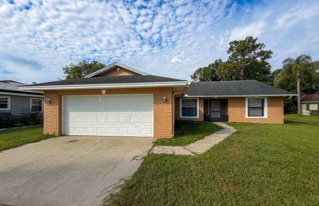 Peaceful Cul-de-Sac Living with a Spacious Backyard!