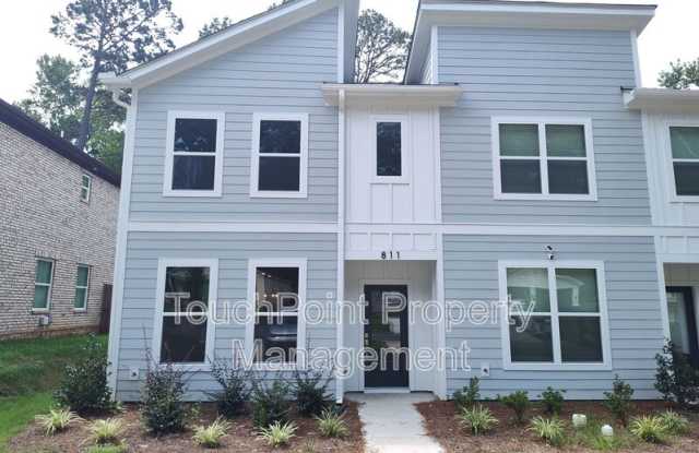 Photo of 811 Justice Avenue