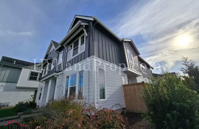 Photo of Warm, Welcoming Home With Modern Comforts Waiting for you!