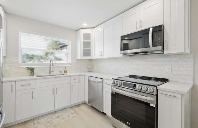 830 Lake Orchid Circle unit: 203