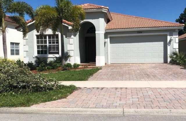 2264 Newport Isles Boulevard