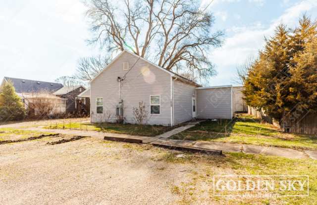 1609 South Gharkey Street