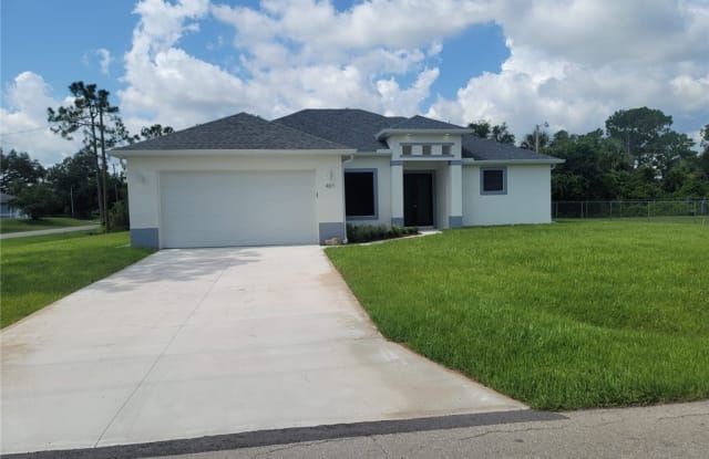 401 W 5TH Street - 401 West 5th Street, Lehigh Acres, FL 33972