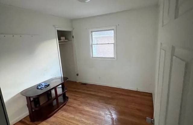 Room in 3 Bedroom Home at Wilson Pl