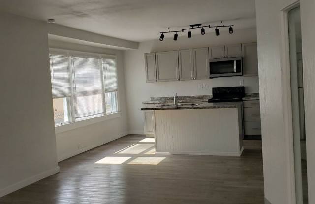 422 3rd Avenue East - 1