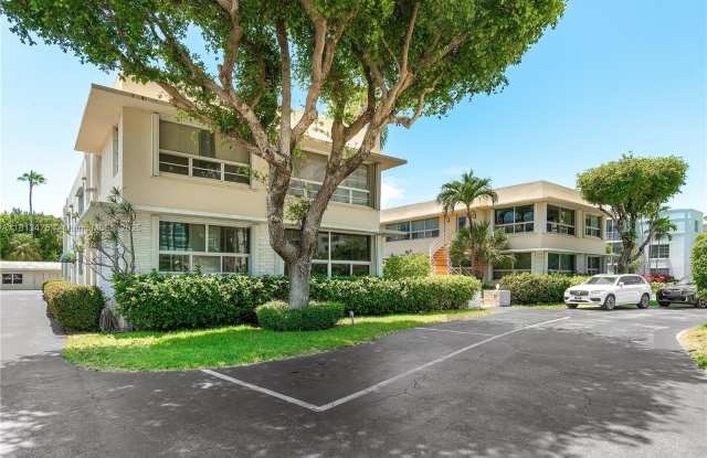 Photo of 9940 Collins Ave