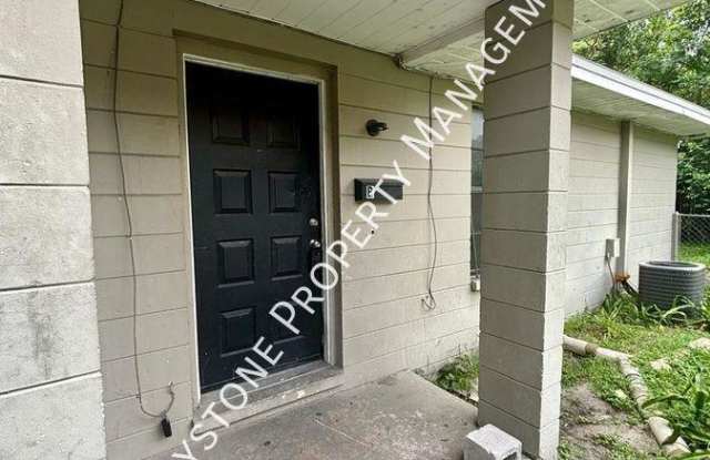1202 E 108th Ave