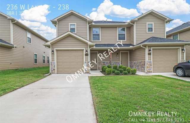 238 W Lake St