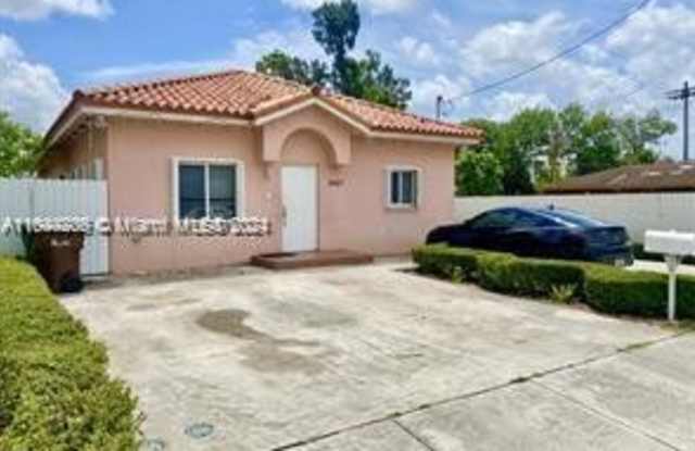 2487 W 5th Ct