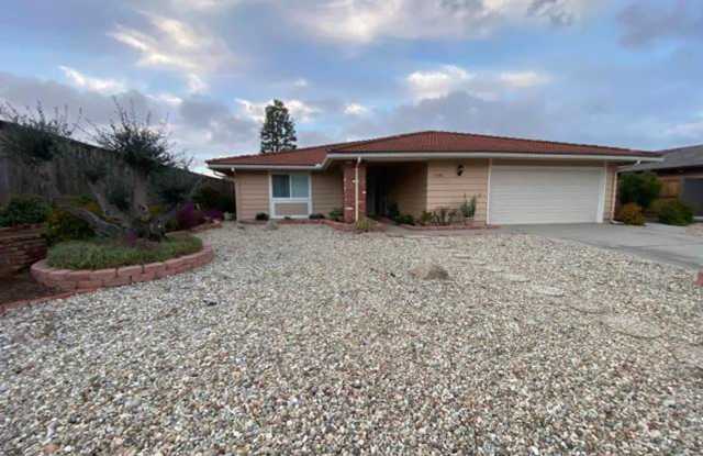 RB Senior 55+ Community 2 Bed +Huge bonus room 2 Baths House $3990