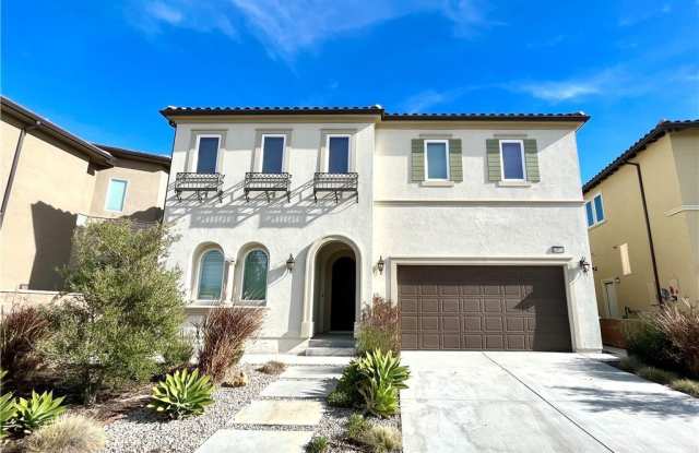 12040 Estrella Place