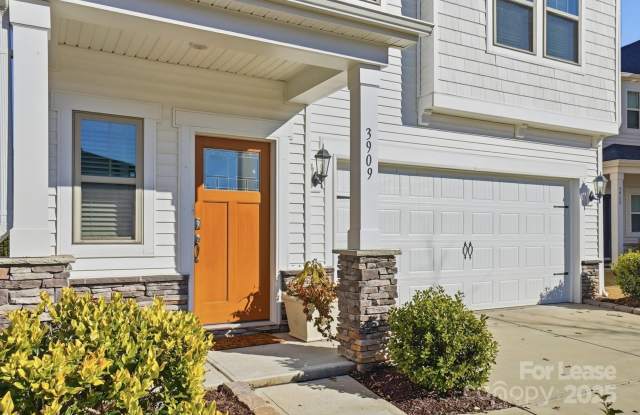 3909 Woodland View Drive