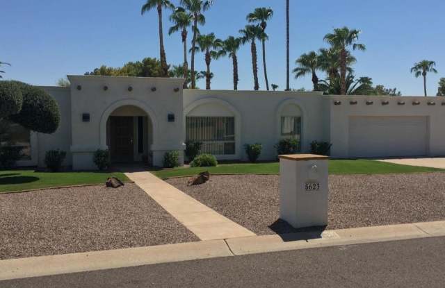 5623 E ASTER Drive